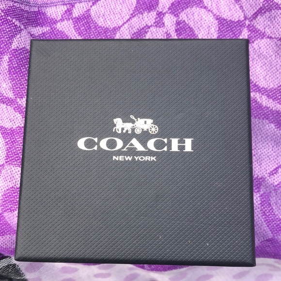Coach Necklace Set - Picture 6 of 6